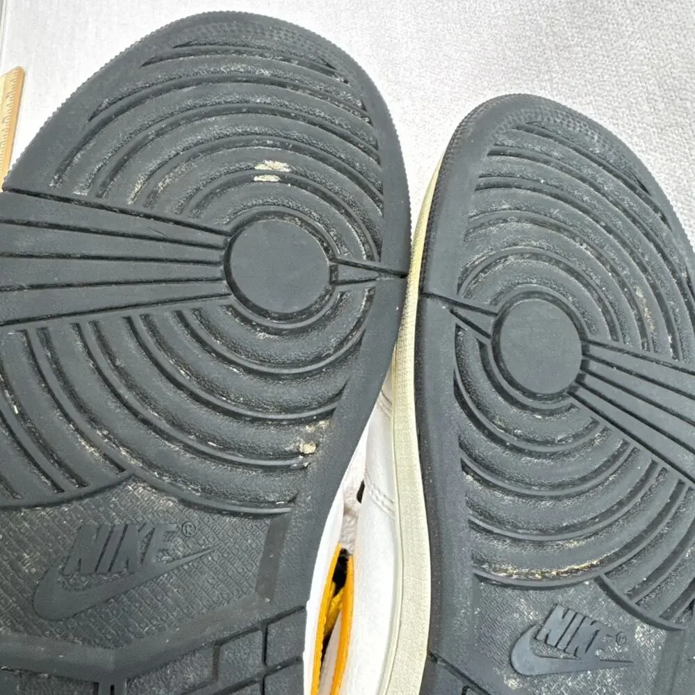 Air Jordan 1 Mid University Gold Size 13 Men’s Black Yellow Retro